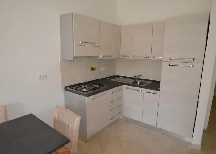 Apts. Serena By Solturelba 卡波利韦里